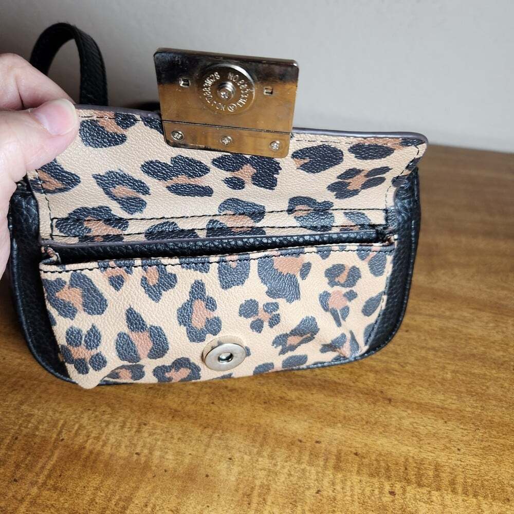 Dana Buchman Black & Leopard Print Mini Crossbody Bag 7" X 4 3/4" - Picture 5 of 13